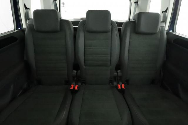 Volkswagen Touran image 2