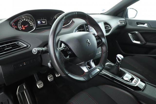 Peugeot 308 image 2