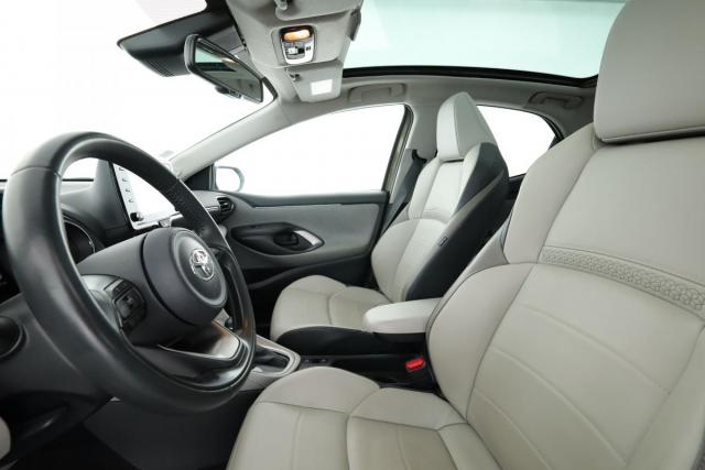 Toyota Yaris image 2