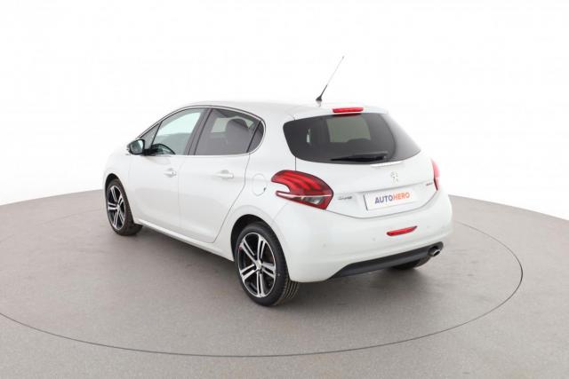Peugeot 208 image 9