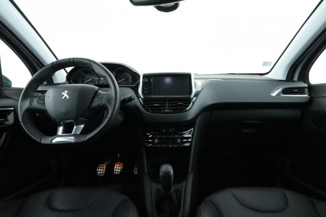 Peugeot 208 image 8