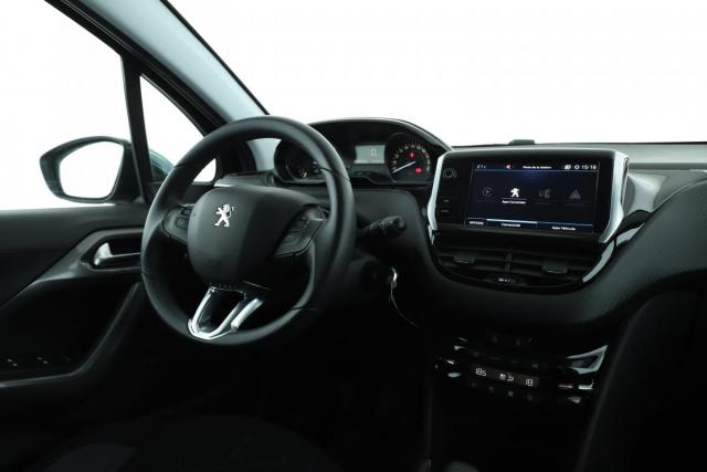 Peugeot 2008 image 2