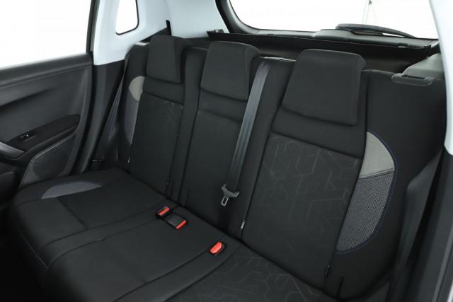 Peugeot 2008 image 8