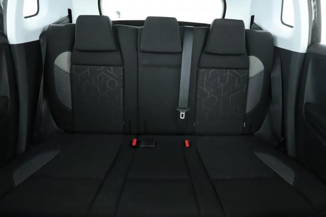 Peugeot 2008 image 3