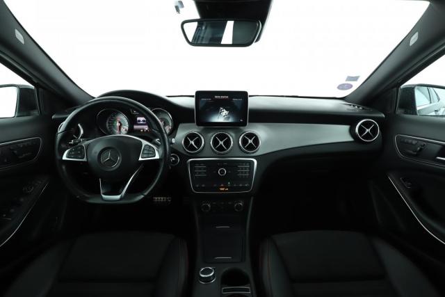 Mercedes Benz Gla image 5