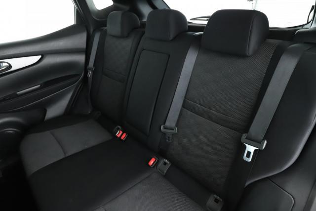 Nissan Qashqai image 1