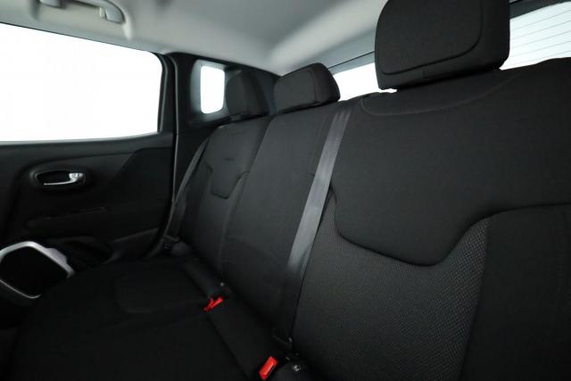 Jeep Renegade image 2