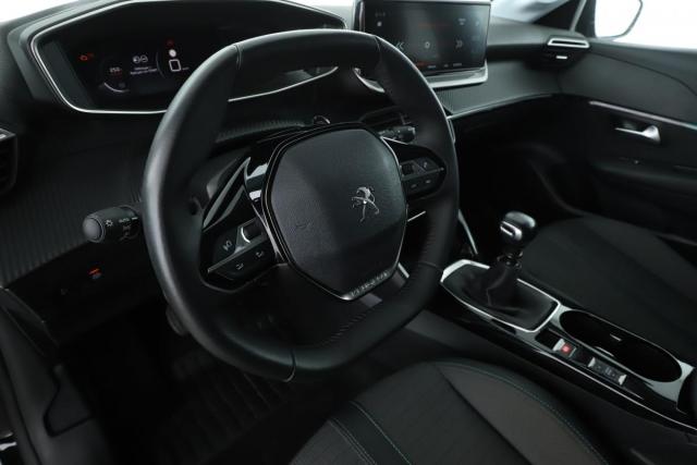 Peugeot 208 image 3
