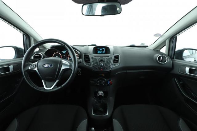 Ford Fiesta image 9