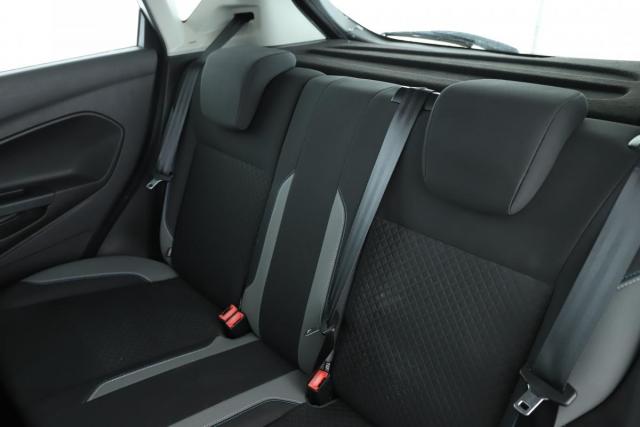 Ford Fiesta image 7