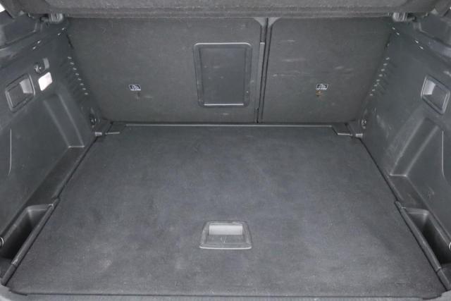 Peugeot 3008 image 2