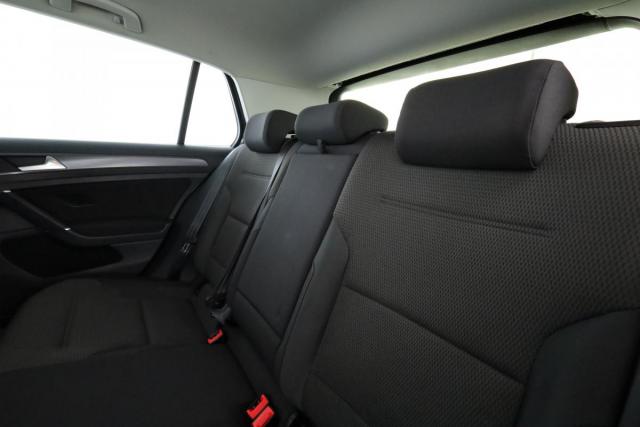 Volkswagen Golf image 5