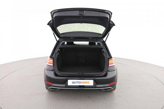 Volkswagen Golf image 4