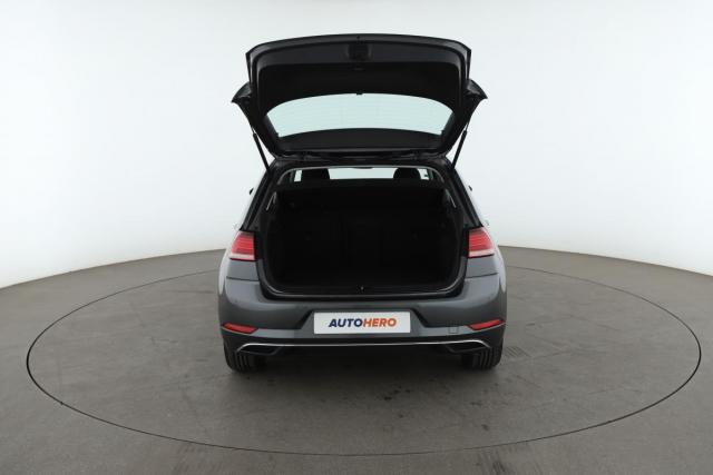 Volkswagen Golf image 6