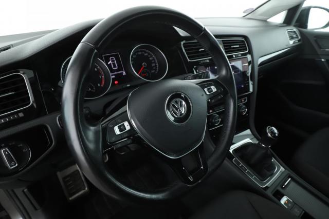 Volkswagen Golf image 5