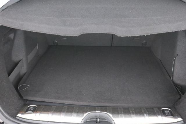 Peugeot 2008 image 2