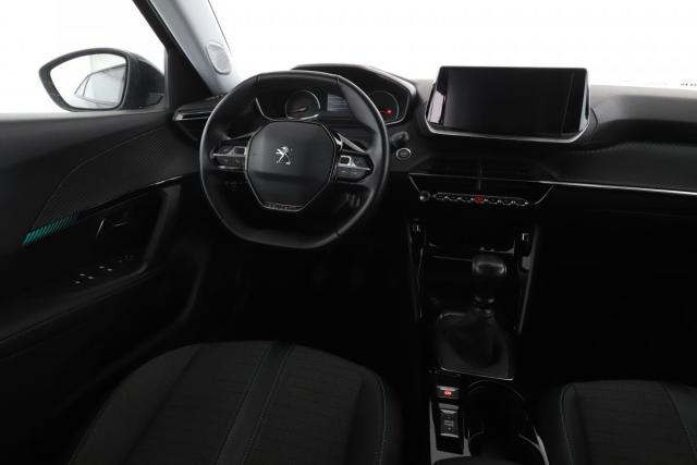 Peugeot 2008 image 8