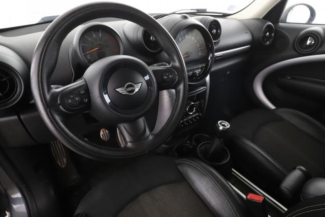 Mini Countryman image 8