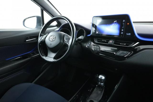Toyota C-Hr image 7