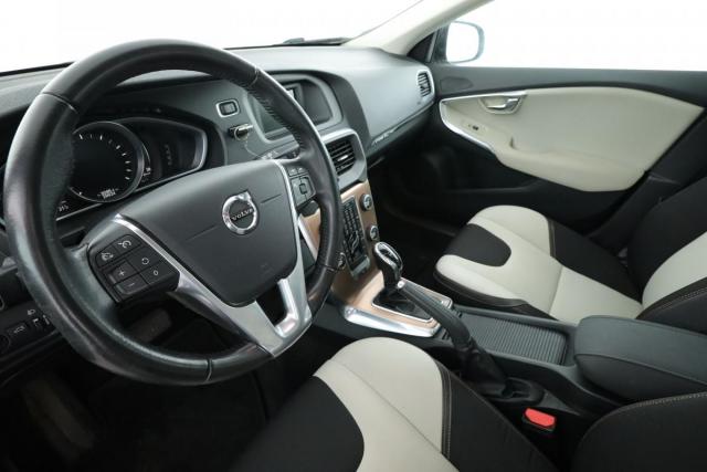 Volvo V40 Cross Country image 6