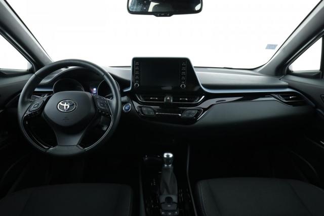 Toyota C-Hr image 6