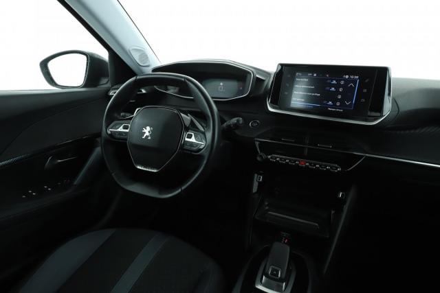 Peugeot 2008 image 2