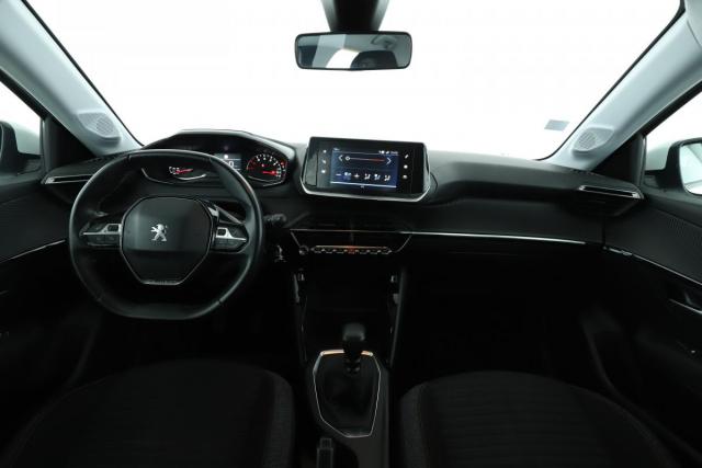 Peugeot 208 image 9