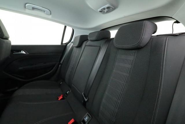 Peugeot 308 image 6