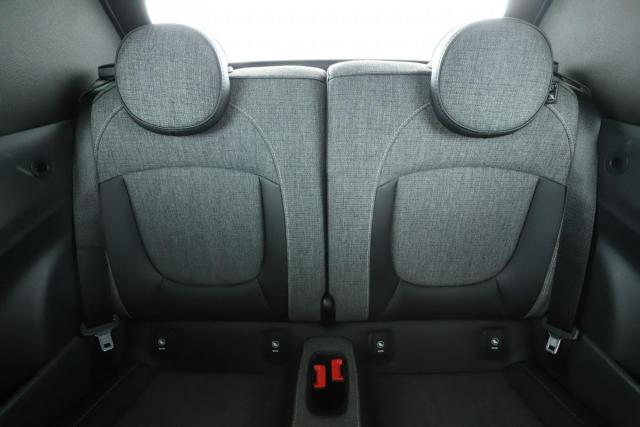 Mini Cabrio image 2