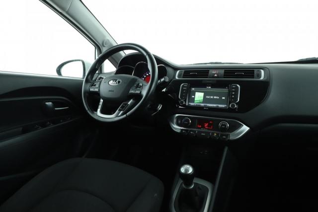 Kia Rio image 1