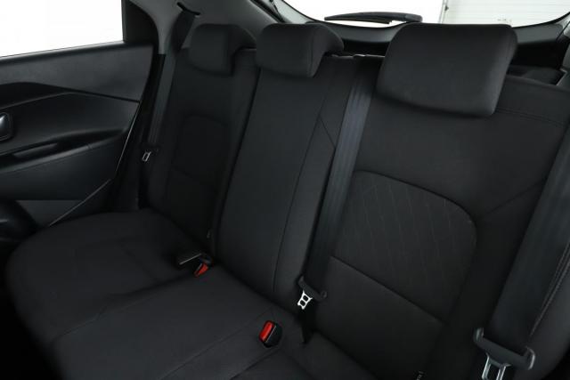 Kia Rio image 2