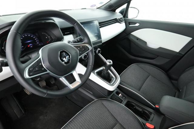 Renault Clio image 2