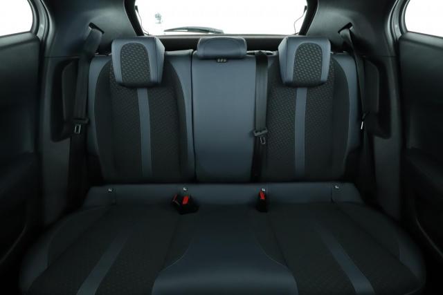 Peugeot 2008 image 3