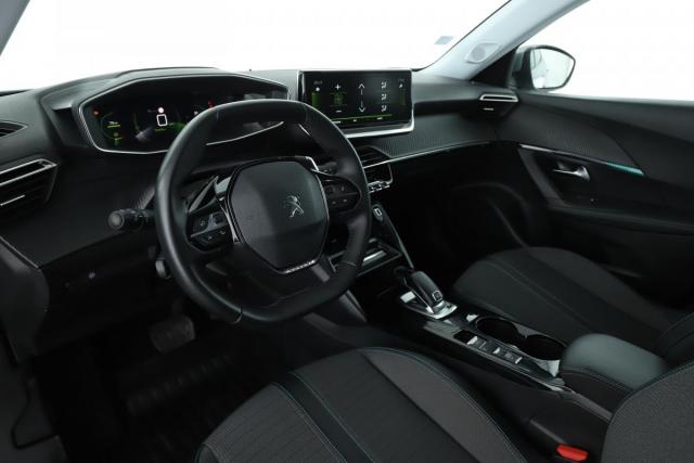Peugeot 2008 image 6