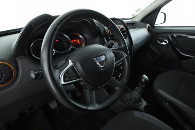 Dacia Duster image 1