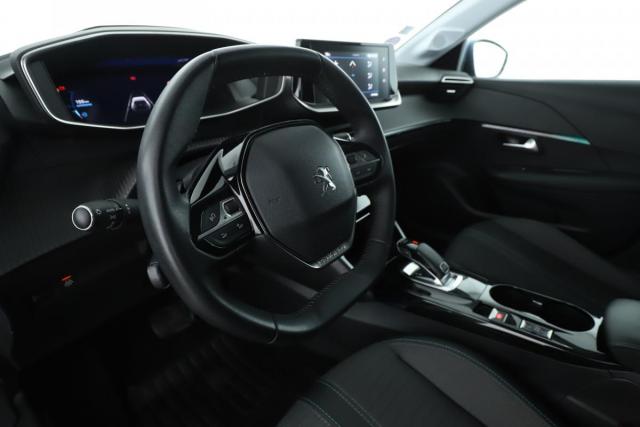 Peugeot 208 image 2
