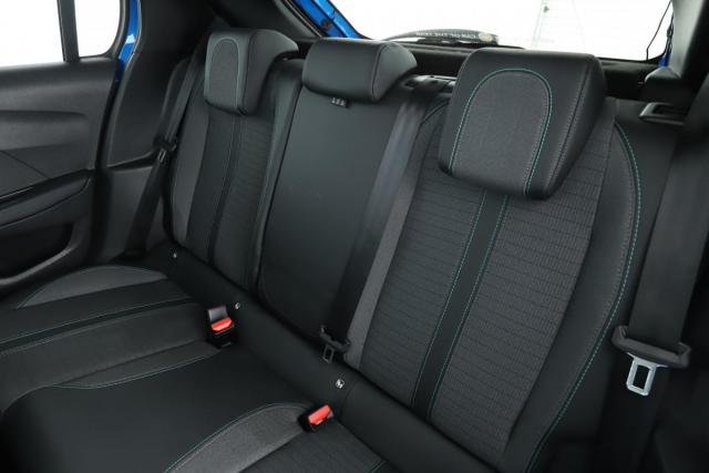 Peugeot 208 image 9