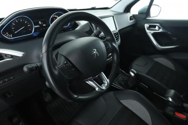 Peugeot 2008 image 4