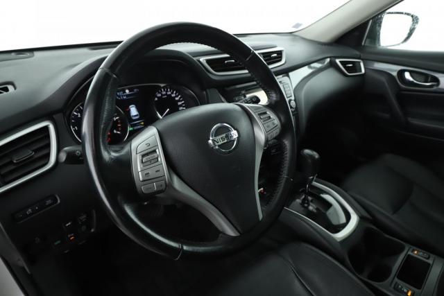Nissan X-Trail image 8