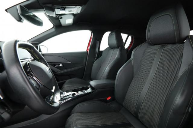 Peugeot 208 image 5