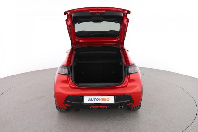 Peugeot 208 image 8
