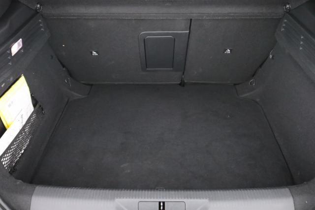 Peugeot 308 image 8