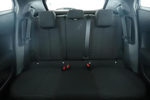 Peugeot 2008 image 1