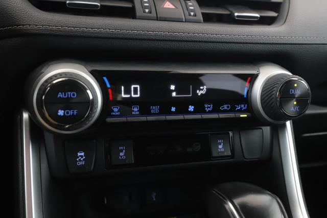 Toyota Rav4 image 9