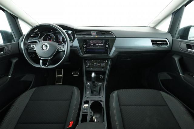 Volkswagen Touran image 1