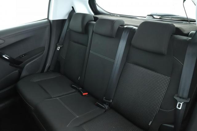Peugeot 208 image 3