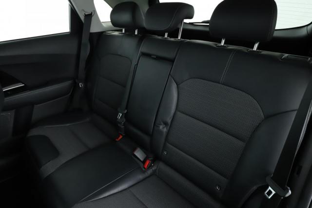 Kia Niro image 8