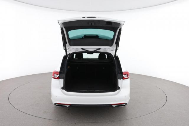 Opel Insignia Sports Tourer image 8