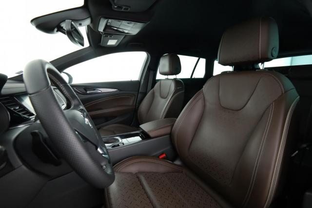Opel Insignia Sports Tourer image 5