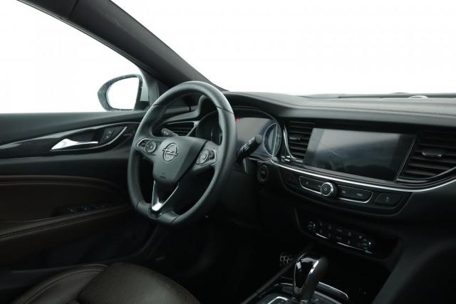 Opel Insignia Sports Tourer image 4